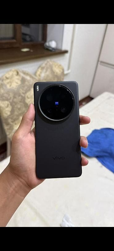 Vivo X200 Ultra, Б/у, 512 ГБ, цвет - Черный, 2 SIM