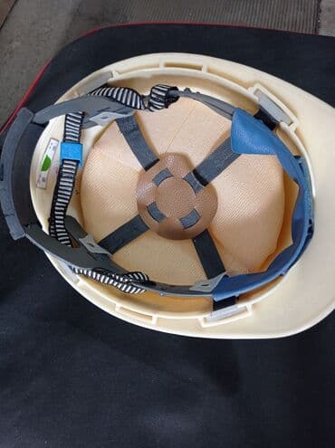 форма сборной кыргызстана по футболу: Продаю новую белую каску защитную, в ОДНОМ экземпляре — 5