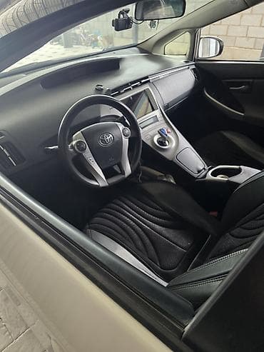 тойота приус с: Toyota Prius: 2013 г., Вариатор, Гибрид, Хэтчбэк — 2