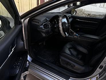 bmw 850: Toyota Camry: 2019 г., 2.5 л, Автомат, Бензин, Седан — 9