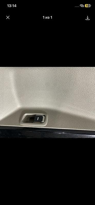 2017: Кнопка стеклоподъёмника задняя правая для Kia Carnival (YP), двигатель — 1