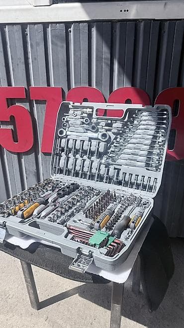 чемодан инструмент: Набор ручного инструмента в пластиковом кейсе Состав и оснащение: - — 1