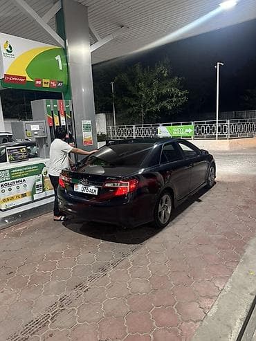 камиры: Toyota Camry: 2012 г., Седан — 3