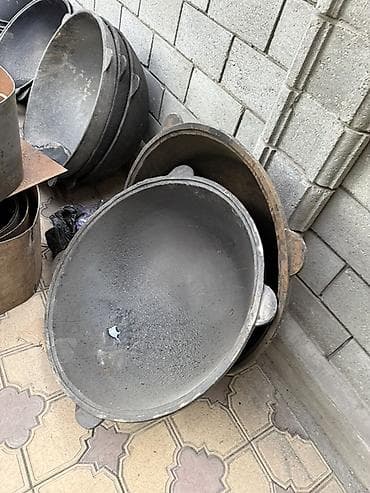 Чугунные казаны большого объема Описание: - Материал: толстостенный