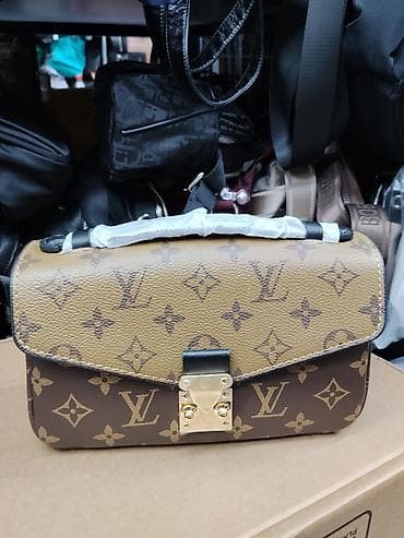 Классикалык сумка, Louis Vuitton, Материалы: Жасалма булгаары, Куру жөнгө салынат, Аялдарга