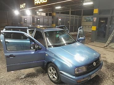 1: Volkswagen Vento: 1994 г., 1.8 л, Механика, Бензин — 1
