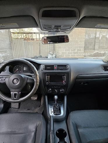 задние фары на мерс: Volkswagen Jetta: 2011 г., 2.5 л, Автомат, Бензин, Седан — 10