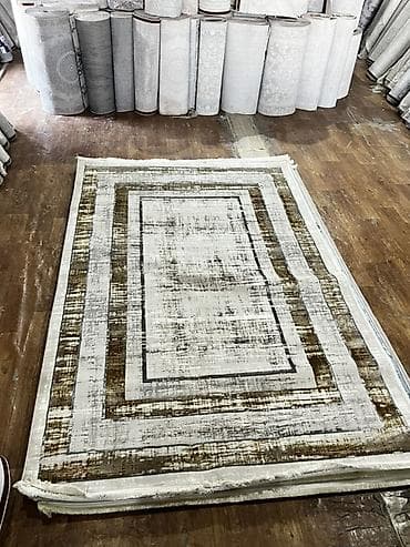 small table: Классические ковры с восточным орнаментом, светлая палитра - Тип — 7