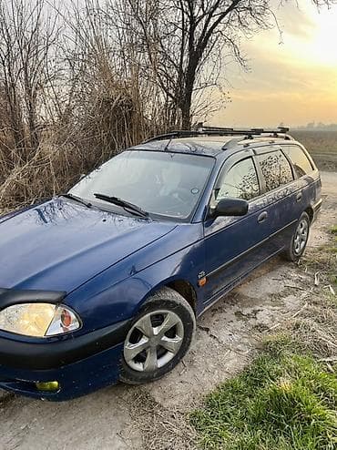 avensis 2001: Toyota Avensis: 2002 г., 2 л, Ручные, Дизель, Универсал — 2