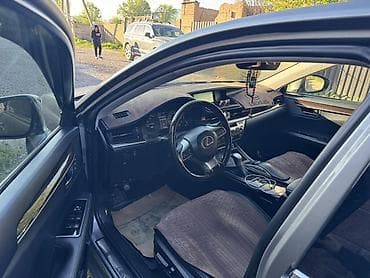 subaru forester 2020: Lexus ES: 2017 г., Гибрид, Седан — 6