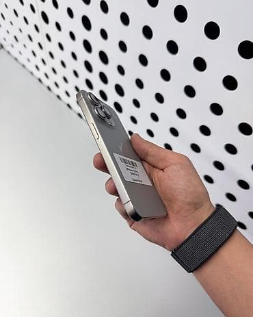 iphone xs рассрочка: IPhone 15 Pro, Б/у, 128 ГБ, Natural Titanium, Защитное стекло, Чехол, В рассрочку, 81 % — 4