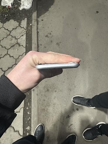 redmi 10x: IPhone Xr, Б/у, 64 ГБ, Белый, Чехол, 76 % — 8