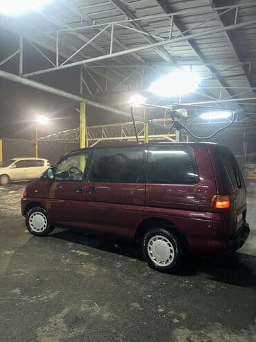 митцу: Mitsubishi Space Gear: 1997 г., 2 л, Механика, Бензин, Минивэн — 7