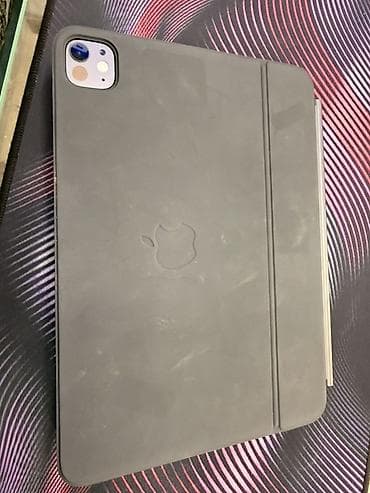 Планшеты: IPad Pro 11" (M4), 256 ГБ + клавиатура с трекпадом - Модель: iPad Pro — 3