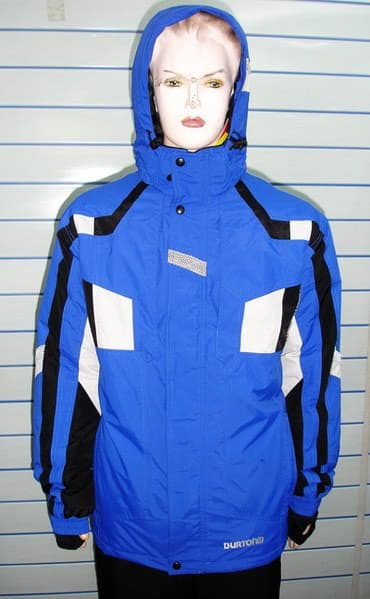 SPORTSWEAR: Костюм, Burton, Новый, С утеплителем, Вентиляционные клапаны, Внутренние и внешние карманы, Высокая посадка штанов