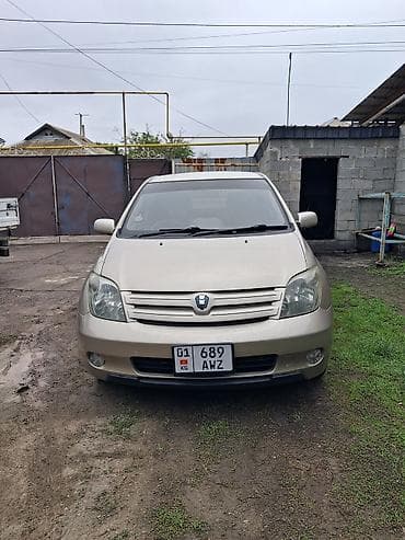 Toyota Ist: 2003 г., 1.3 л, Автомат, Бензин, Хэтчбэк