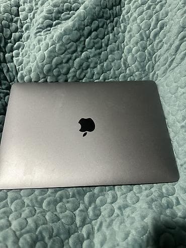 компью: Apple MacBook Air 13" - Цвет: Space Gray - Экран: Retina - — 1