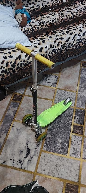 Детский самокат, Трёхколёсный, Б/у