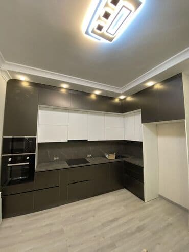 эшик дом: Буйрутма эмеректер, Уктоочу бөлмө, Ашкана гарнитурасы, Үстөл, Шкаф — 30