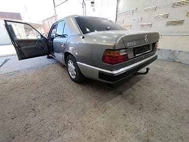 mers 220: Mercedes-Benz W124: 1992 г., 2.3 л, Механика, Газ, Седан — 5