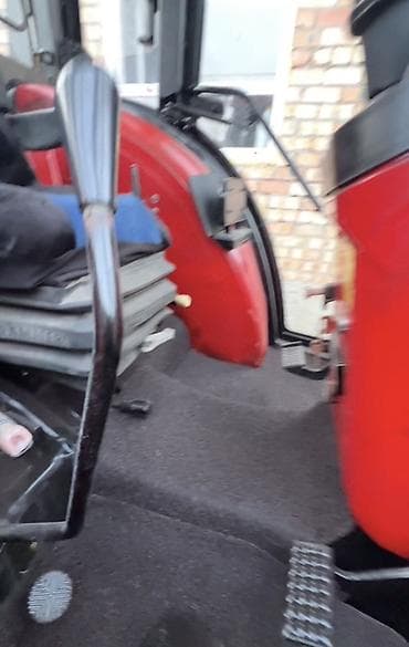 муравей с кабинкой: Трактор YTO 704 2009 год Основные характеристики и комплектация: - — 2