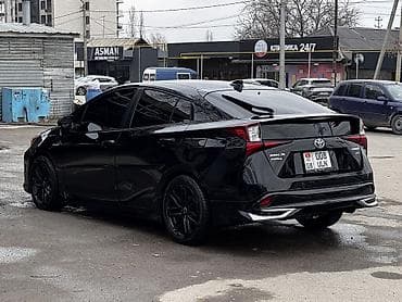 тайота: Toyota Prius: 2019 г., 1.8 л, Вариатор, Гибрид, Лифтбек — 4