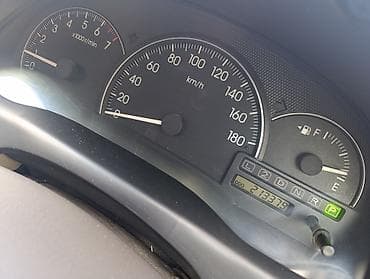 jetta 2: Toyota Ipsum: 2001 г., 2.4 л, Автомат, Бензин, Минивэн — 7