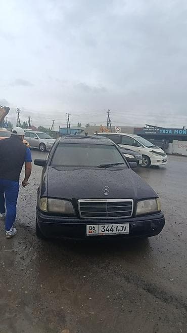 Mercedes-Benz C-Class: 1994 г., Механика, Бензин, Седан