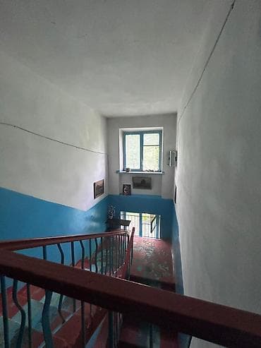4 комн: 2 комнаты, 41 м², Индивидуалка, 4 этаж, Старый ремонт — 2