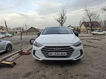 хундай аванти: Hyundai Avante: 2018 г., Седан — 1