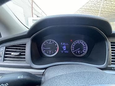 byd e5: Hyundai Sonata: 2019 г., 2 л, Автомат, Газ, Седан — 10