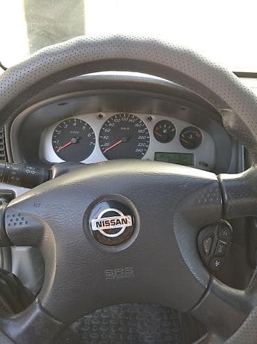 lada priora: Nissan Almera: 2004 г., 1.8 л, Механика, Бензин, Хэтчбэк — 6