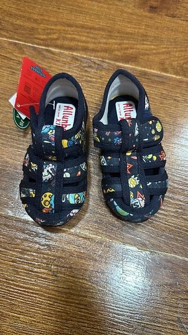 закрытые детские сандалии: Детская текстильная обувь для дома и улицы - Модели: закрытые тапочки — 2