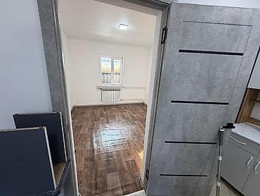 аренда фур: Сдается компактная комната-студия с отдельным санузлом. Описание: - — 3