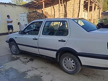 Volkswagen Vento: 1997 г., 1.8 л, Седан — 2