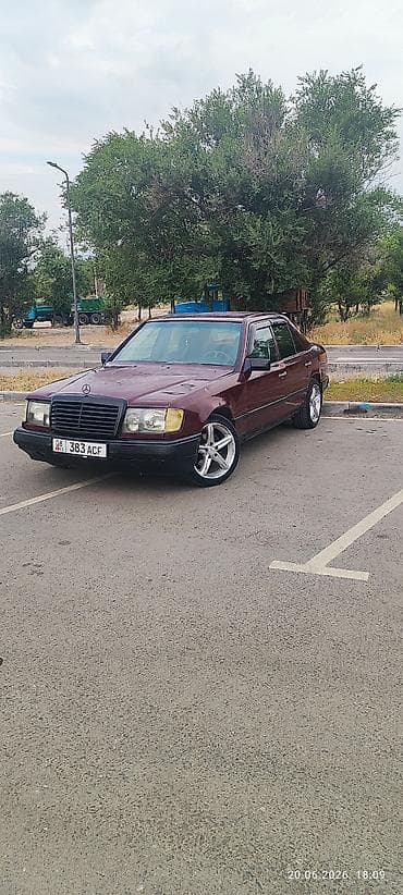 Унаа сатуу: Mercedes-Benz W124: 1988 г., 2 л, Бензин, Седан — 4