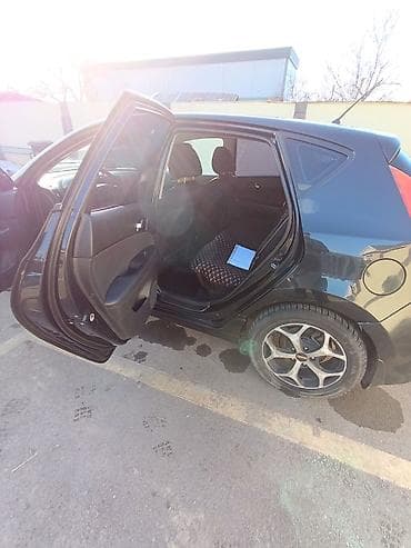 bmv e46: Hyundai i30: 2010 г., 1.6 л, Автомат, Бензин, Хэтчбэк — 8