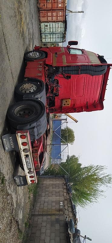 Тягач, Volvo, 2001 г., Тентованный