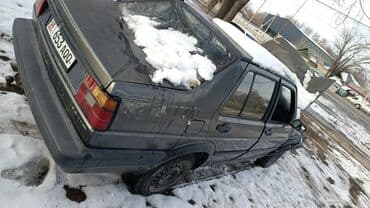 Volkswagen Jetta: 1990 г., 1.8 л, Механика, Седан — 3