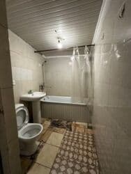 сдаю дом долгосрочно без хозяина: 20 м², 1 комната, Утепленный, Теплый пол, Парковка — 4