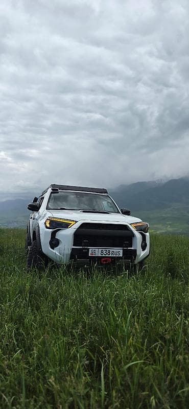 4х4 машина: Toyota 4Runner: 2022 г., 4 л, Автомат, Бензин, Внедорожник — 2