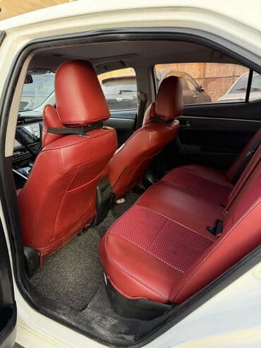 Продажа авто: Toyota Corolla: 2022 г., 1.8 л, Автомат, Гибрид, Седан — 6