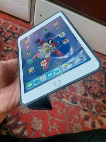 фотоаппарат на планшет: Планшет, Apple, память 64 ГБ, 4G (LTE), Б/у, Классический цвет - Серебристый — 2