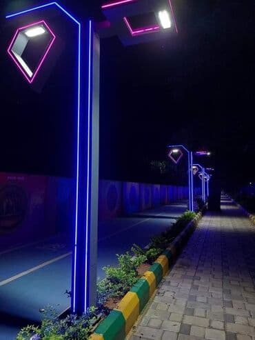 садовые светы: Уличные световые опоры с LED-освещением (декоративные светильники) - — 8