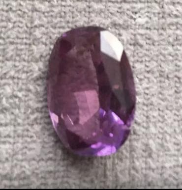 украшение жемчуг: Ювелирные камни из ювелирных изделий, аметисты, каждый камень по 2000 — 4