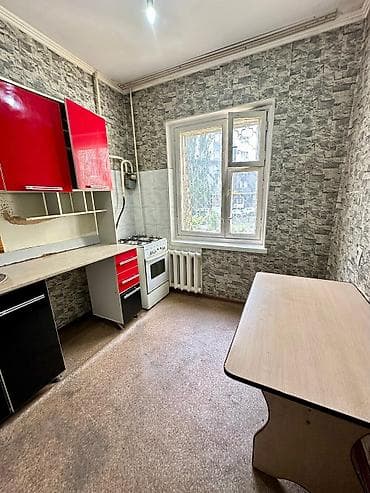 восток 5 квартира сдаю: 2 комнаты, 49 м², 105 серия, 2 этаж, Старый ремонт — 3
