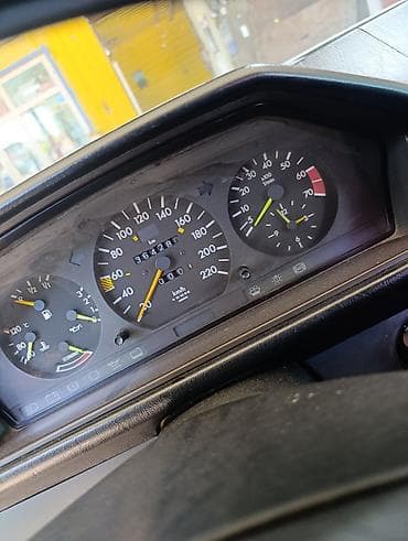 мотор вито: Mercedes-Benz W124: 1984 г., 2.3 л, Ручные, Бензин, Седан — 4