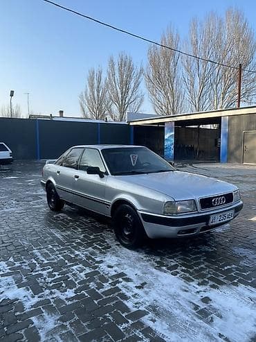 Транспорт: Audi 80: 1994 г., 2 л, Механика, Бензин, Седан — 7