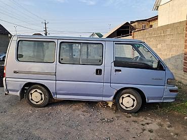 продаю паджеро: Mitsubishi L300: 1992 г., Механика, Бензин, Бус — 4