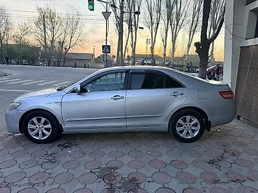 авто фышка: Toyota Camry, кузов XV40, серебристый седан. Основные характеристики — 6